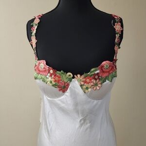 Elegant Floral Embroidered Wedding Dress